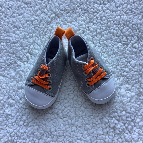 Baby Mode Shoes With Eyes On Side And Orange Fake Laces 3-6M - Picture 3 of 6
